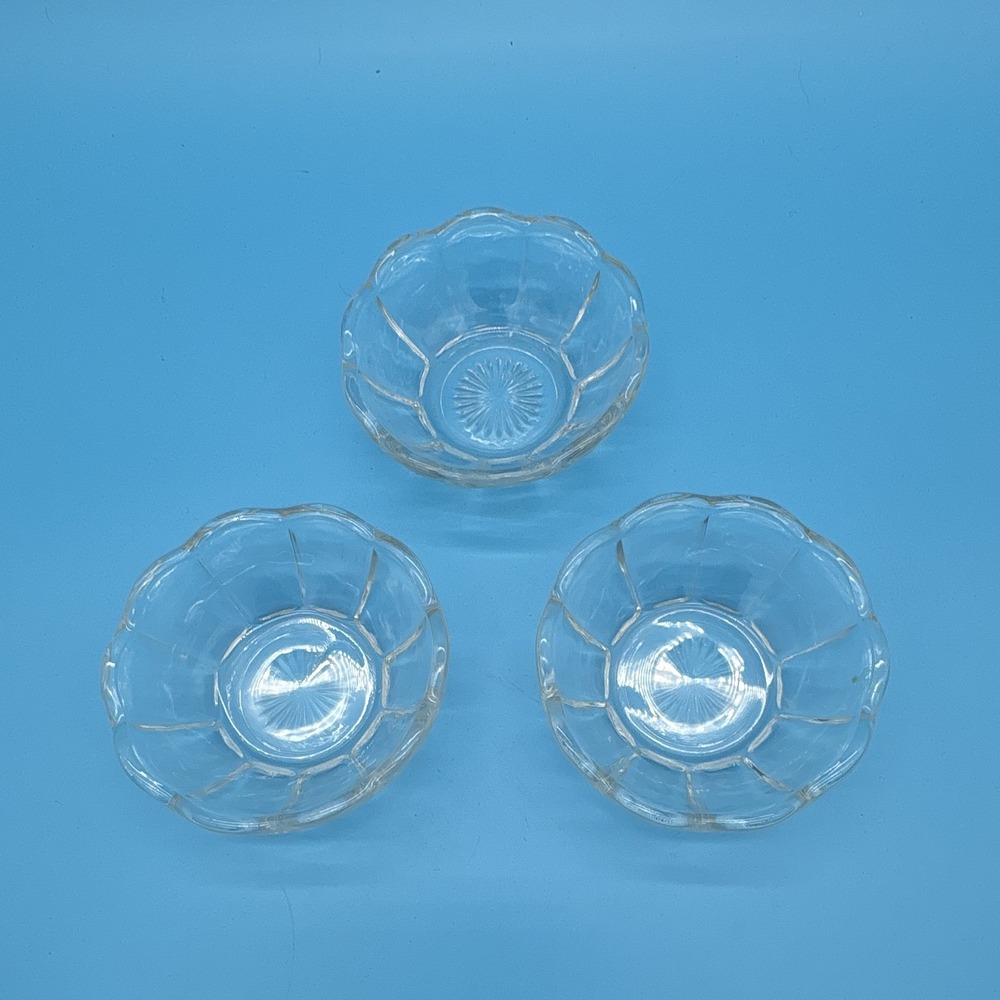 Vintage Federal Glass Colonial Paneled Berry Bowls 4.5" Starburst Base Set of 3